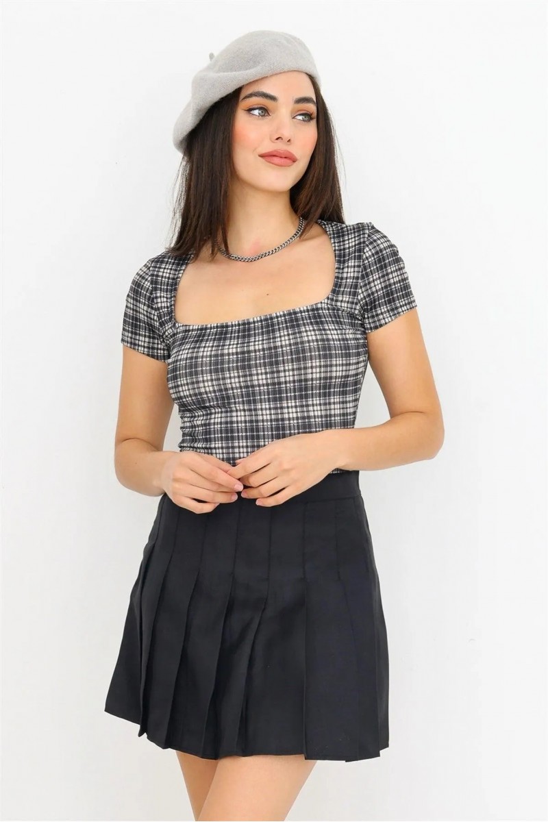 Plaid Short Sleeve Square Neck Fitted Bodysuit /3-2-1